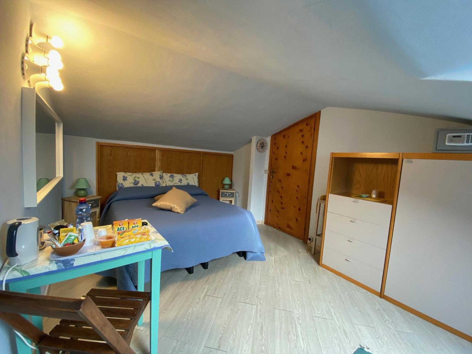 Albergo La Pineta Marina dʼMarina dʼAndora Pokoj fotografie