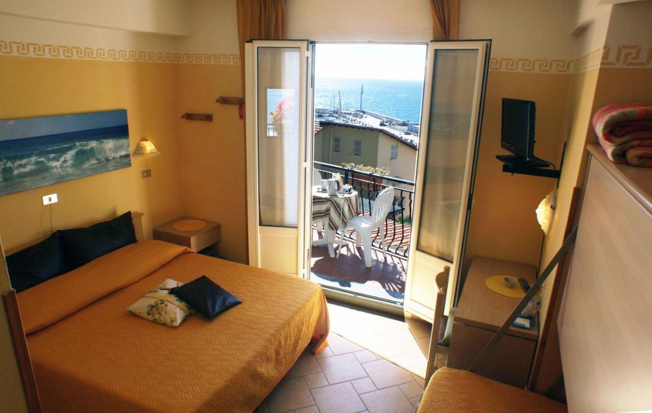 Albergo La Pineta Marina dʼMarina dʼAndora Exteriér fotografie