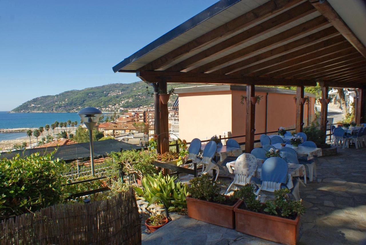 Albergo La Pineta Marina dʼMarina dʼAndora Exteriér fotografie