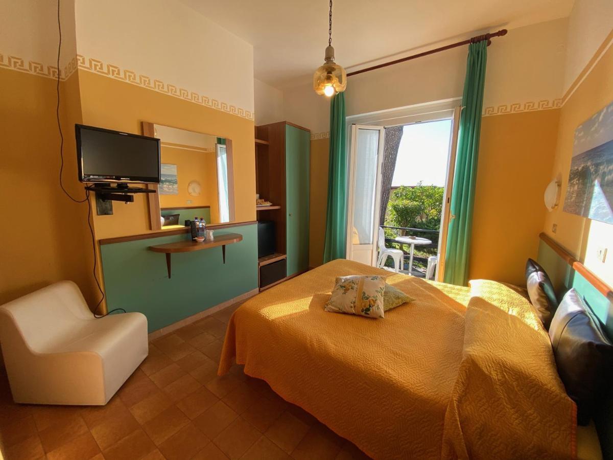 Albergo La Pineta Marina dʼMarina dʼAndora Exteriér fotografie
