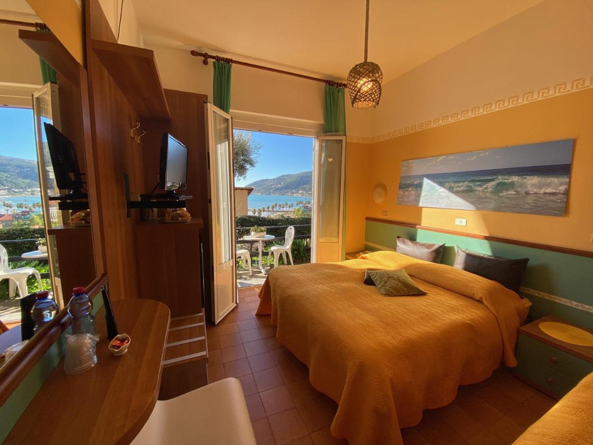 Albergo La Pineta Marina dʼMarina dʼAndora Exteriér fotografie